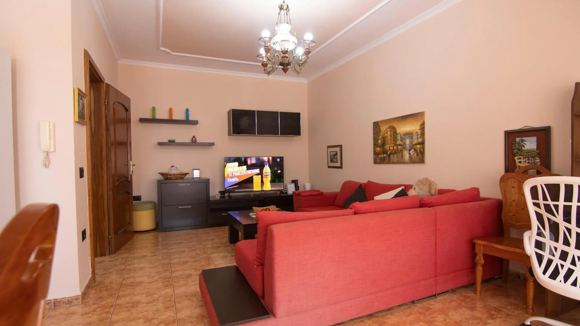 Tirana Central Apartment Албания