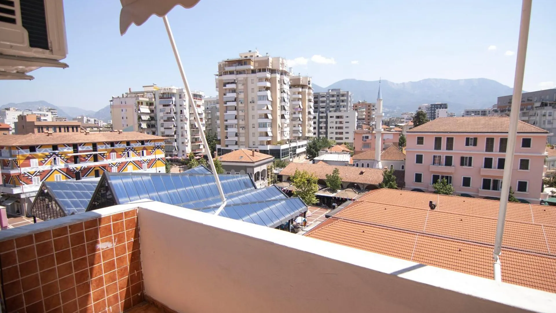 Tirana Central Apartment Албания